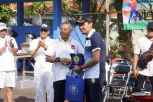 Tim Tenis USM dan DPRDPemkab Jepara Tanding Persahabatan