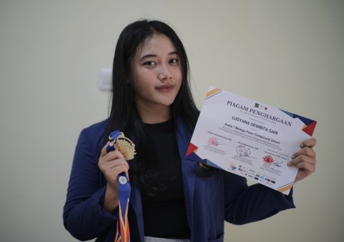 Lusyana, Mahasiswi Universitas Semarang Raih Emas di UGM Open Archery Championship