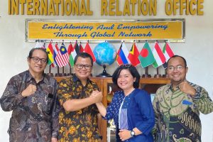 Satuan International Office USM Berkunjung ke International Relation Office UNSOED Purwokerto