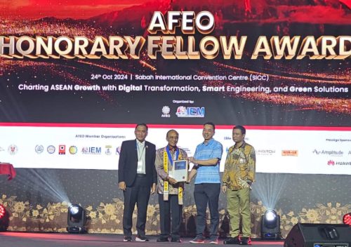 Ir H Soeharsojo IPU Terima Gelar “Honorary Fellow” dari AFEO