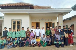 Ketua Pembina Yayasan Alumni Undip dan Rektor USM Bangun Networking dengan Pondok Pesantren