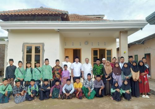 Ketua Pembina Yayasan Alumni Undip dan Rektor USM Bangun Networking dengan Pondok Pesantren