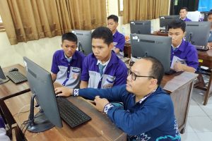 Tim PkM FTIK USM Gelar Pelatihan Pembuatan Web Menggunakan WordPress di SMK N 2 Demak 1